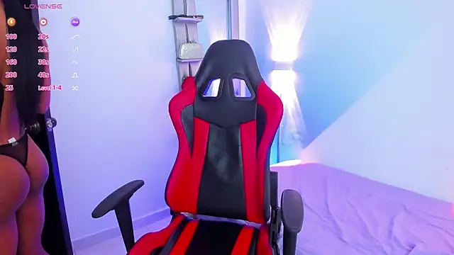 Snapshot of Fenty_XX chatting on November 14, 2025, 6:28 am Fenty XX online show from November 14, 2025, 6:28 am