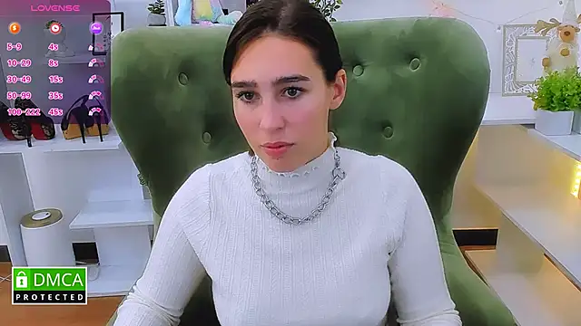  Eliizabeth  online show from October 8, 2025, 9:04 pm