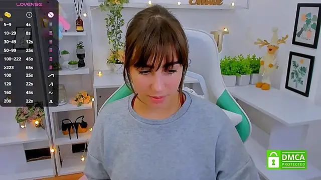  Eliizabeth  online show from March 20, 2025, 9:24 pm