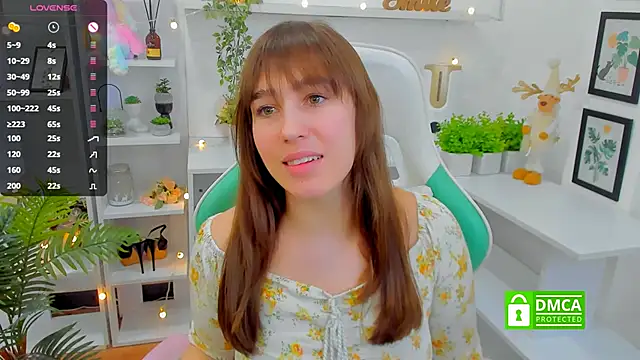  Eliizabeth  online show from March 14, 2025, 9:10 pm