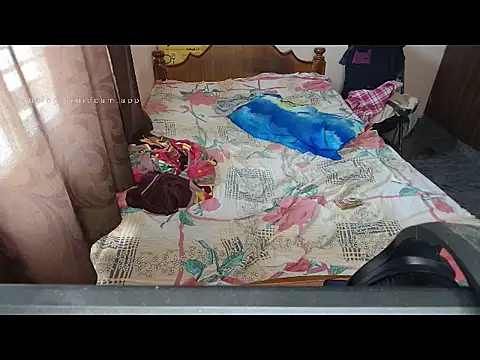 Snapshot of Sexypavi09 chatting on September 29, 2025, 7:37 am Sexypavi09 online show from September 29, 2025, 7:37 am