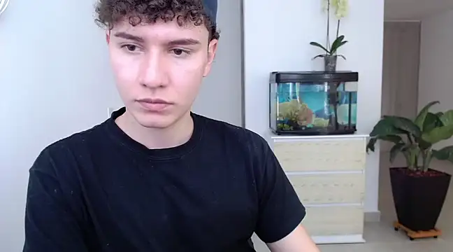 adrian morelly online show from December 6, 2024, 6:44 pm