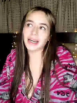 Natalia Suarez online show from January 7, 2025, 6:16 am