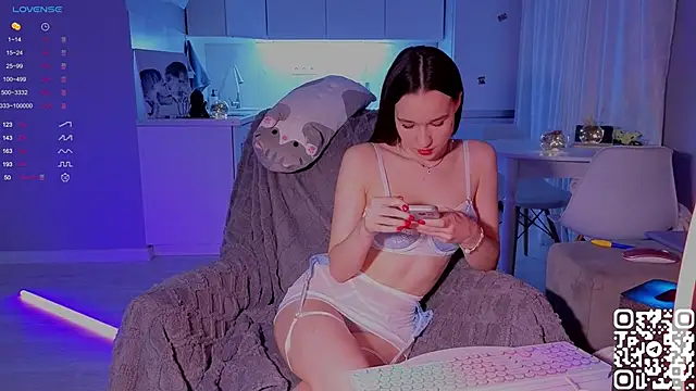 shey1i online show from January 12, 2025, 5:22 pm