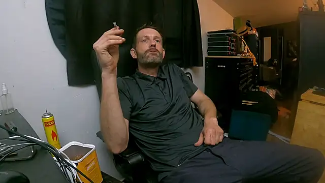 leanjamesdean online show from October 20, 2025, 5:53 am