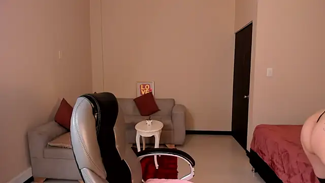 Kristen Garner online show from April 8, 2026, 8:10 pm