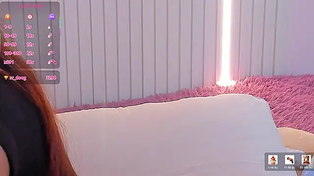 EmilyEvans7 online show from April 21, 2026, 1:42 am