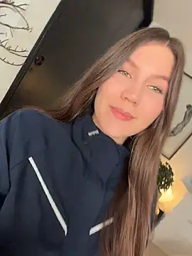 AmelieLaurent  online show from July 29, 2026, 1:38 am