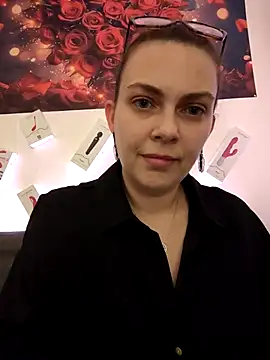 LEAsquirt91 online show from March 3, 2026, 9:44 pm