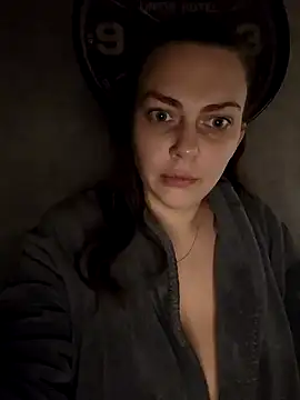 LEAsquirt91 online show from February 13, 2025, 4:54 am