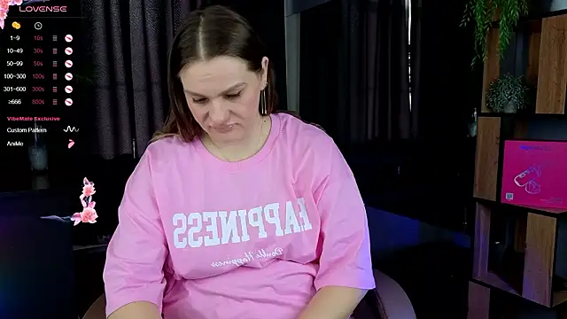 Snapshot of EndlessLustX chatting on February 19, 2026, 4:42 am EndlessLustX online show from February 19, 2026, 4:42 am