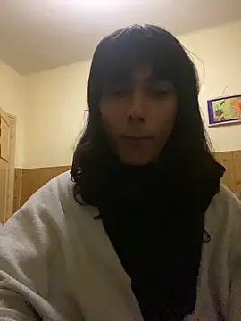 calliemaggotbone online show from November 4, 2025, 4:38 am