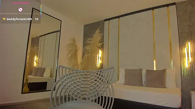 riley sierra online show from October 22, 2025, 12:48 pm