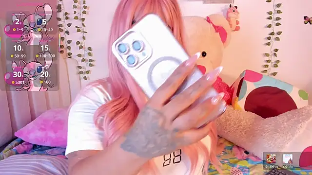 Emily restrepo online show from April 8, 2026, 5:42 am