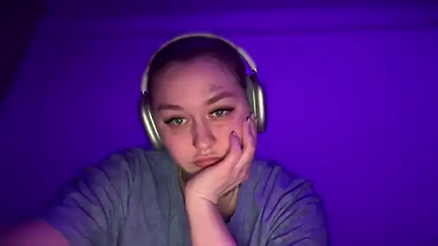 Isabel-Bailey online show from October 23, 2025, 9:24 pm