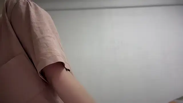 Isabel-Bailey online show from October 19, 2025, 9:06 pm