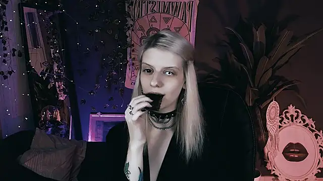 Noah ElmerX online show from November 23, 2025, 10:09 pm