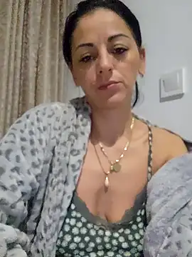 bruneta sexy23 online show from November 29, 2025, 5:02 pm