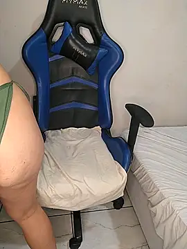 Snapshot of Rafaelayamazaki chatting on March 27, 2026, 10:00 pm Rafaelayamazaki online show from March 27, 2026, 10:00 pm