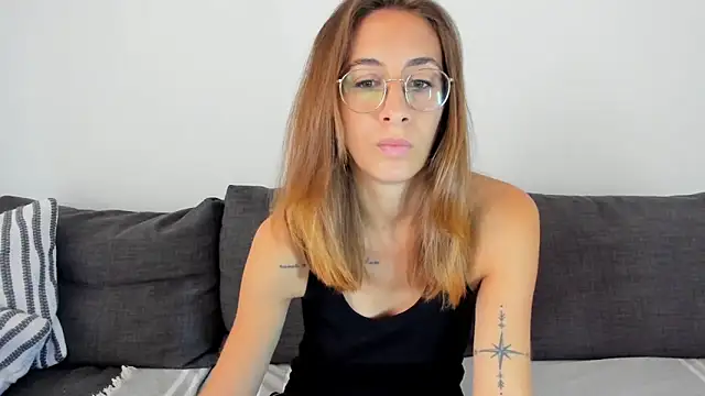 DesireMore90 online show from September 30, 2025, 8:42 am