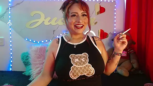 juanitared online show from December 2, 2025, 11:56 am