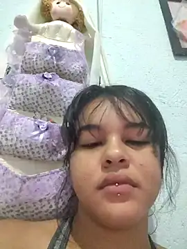 Snapshot of Bellota_22_Fuckme chatting on November 14, 2025, 11:25 am Bellota 22 Fuckme online show from November 14, 2025, 11:25 am