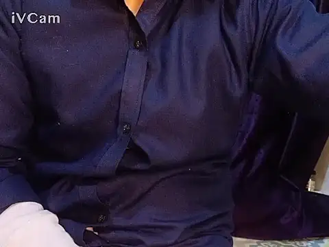 Snapshot of felix_dion chatting on January 5, 2025, 8:31 pm felix dion online show from January 5, 2025, 8:31 pm