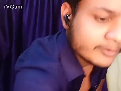 Snapshot of felix_dion chatting on January 5, 2025, 1:58 pm felix dion online show from January 5, 2025, 1:58 pm