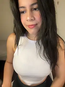 CuteKira7 online show from April 15, 2026, 3:01 am