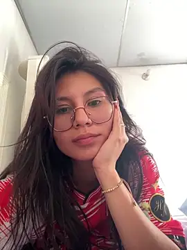 emily villamil online show from March 28, 2026, 1:23 pm