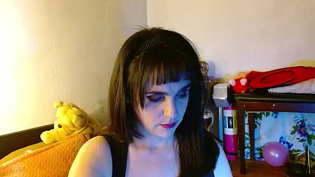 collette beaufoy  online show from February 15, 2026, 11:03 pm