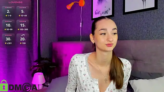 Snapshot of Kelly_Powell chatting on October 9, 2025, 3:29 am Kelly Powell online show from October 9, 2025, 3:29 am