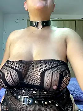 Snapshot of Lady__Pink chatting on September 19, 2025, 9:08 pm Lady Pink online show from September 19, 2025, 9:08 pm