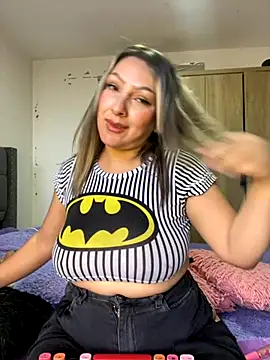 Snapshot of Lady__Pink chatting on September 9, 2025, 9:02 pm Lady Pink online show from September 9, 2025, 9:02 pm