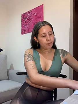 marthina thompsson online show from March 3, 2025, 5:47 am