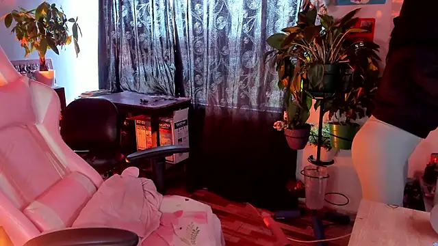 annie walker6 online show from February 7, 2026, 9:23 pm