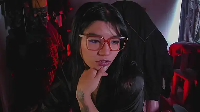 annie walker6 online show from September 12, 2025, 6:18 pm