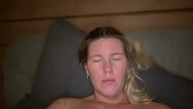 moonamii online show from October 6, 2025, 11:49 pm