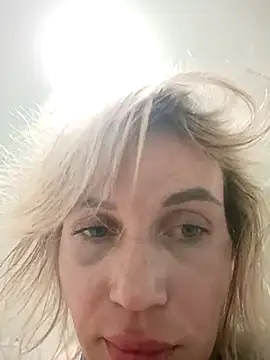 Snapshot of Linda_Gregory chatting on September 10, 2025, 12:53 am Linda Gregory online show from September 10, 2025, 12:53 am