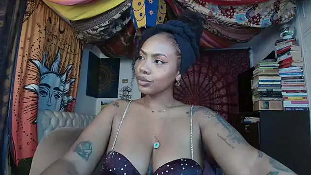 ElizaGrey  online show from May 30, 2026, 11:54 pm