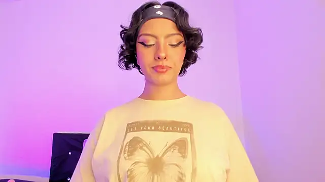 AnnaFoox1 online show from February 6, 2026, 8:38 pm