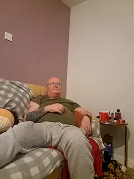 FriendlyDave online show from February 26, 2025, 9:53 pm