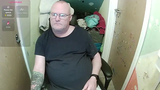 FriendlyDave online show from March 4, 2025, 1:17 pm