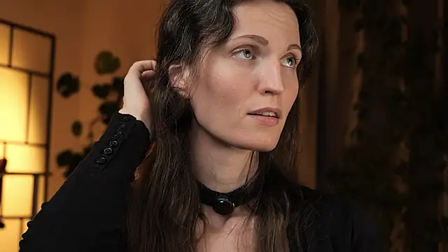 yulladao online show from November 14, 2025, 6:00 pm