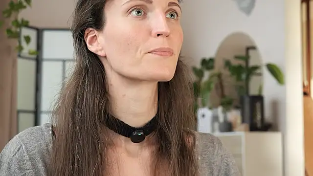 yulladao online show from October 20, 2025, 4:18 pm