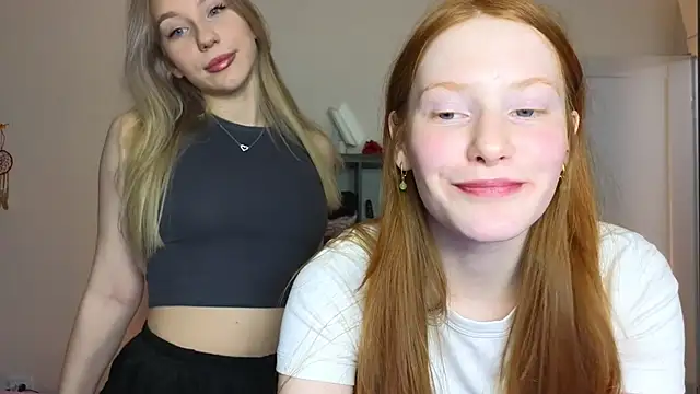 MiaKeler online show from March 19, 2025, 5:17 pm