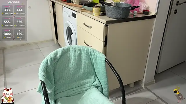 ShiroiFubuki online show from December 15, 2025, 12:11 pm