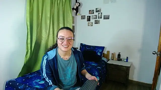 monkeywillwhite online show from October 23, 2025, 2:10 am