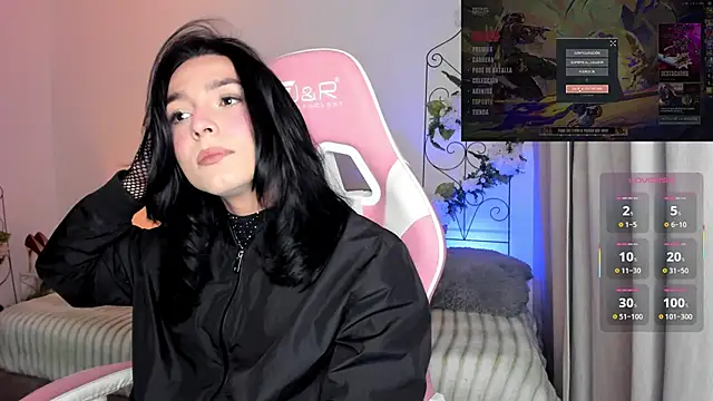 Jiggly   online show from September 22, 2025, 11:44 pm