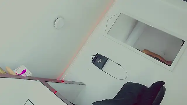 candy kendall online show from February 19, 2025, 10:34 am